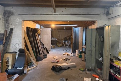 197dburntoakbroadwayB